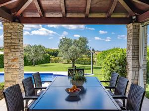 Villa De Flora by Interhome