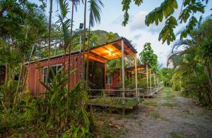 The Camper Lodge Khao Sok