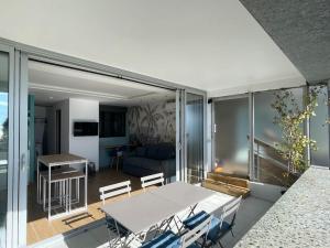 Appartements Le Bali , terrasse, piscine et parking prive : photos des chambres