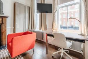 Unbeatable location in Camden-spacious studio flat