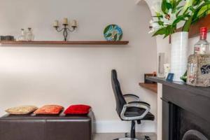 Lovely 2-bed flat next to Oval Cricket Ground