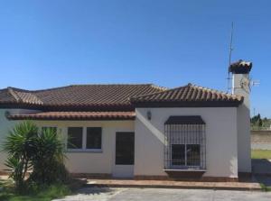 ESPECTACULAR CHALET CON PISCINA Y PORCHEs