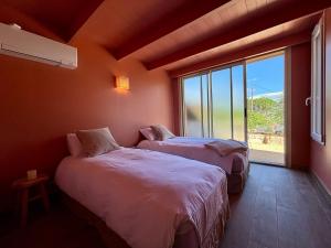 Maisons de vacances Maison pour 12p, piscine a debordement chauffee d-avril a octobre inclus : photos des chambres