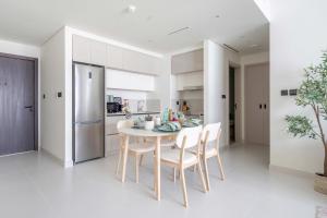 Frank Porter - Marina Vista Tower 2