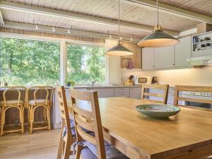 Holiday Home Gjertrud - 1km from the sea by Interhome