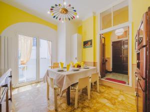 Apartment Silent Bay Historical by Interhome