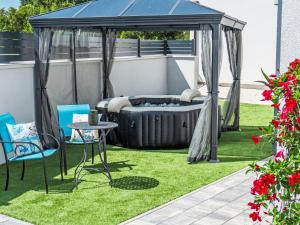Villa Blue Rose by Interhome