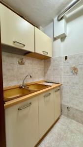 Hostdomus- Terrace Apartment