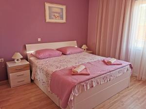 Apartments with parking space Mundanije, Rab - 4953