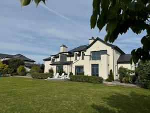 Your Coastal Paradise Awaits