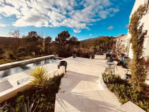 B&B / Chambres d'hotes Villa Alba en Provence : Chambre Double avec Salle de Bains Privative