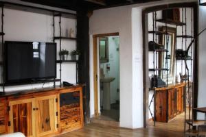 Mexican Loft by LA Casa Cosme in the city center