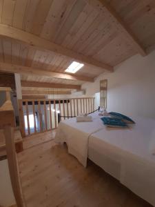 Nice apt in a street in old town img18