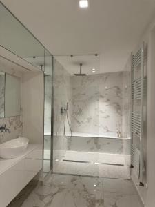 Re House Suite & Deluxe Apartament img2