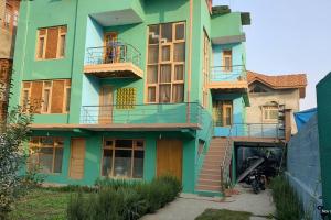 2 BHK Apartment in Srinagar