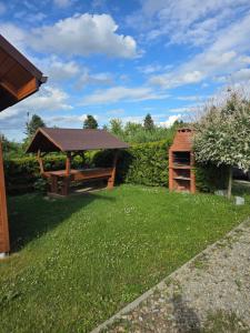 Domki U Julka Nad Jeziorem Solińskim z Jacuzzi