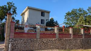 SURF House Villa Rose I Po3a l