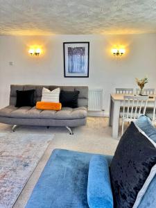 Mount Yard - Stylish Cottage - Close to Alton Towers - Peak District - Stoke-on-Trent Sleeps 5