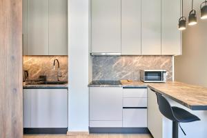 City-Center Apartment in Vibrant Monastiraki, Athens