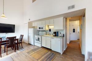 Fall Creek Resort 520-8