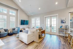 Happy Beach at Palmilla Beach