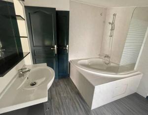 Au calme - Maison duplex Parking