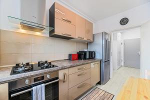 Evergreen Escape Apartment Coresi