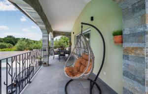 4 Bedroom Gorgeous Home In Pula