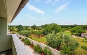 4 Bedroom Gorgeous Home In Pula 