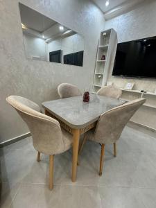 Charmante Apparemment