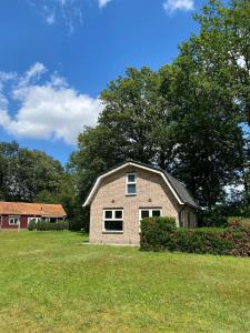 Morning Glory, Huisje Dahlia