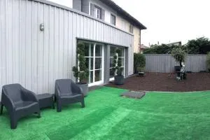 Maison de caractère au village - 蓬唐莱福日