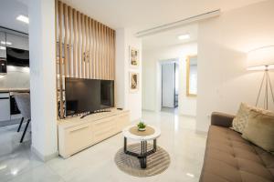 One-Bedroom Apartment with Bay View room in Palma Apartments