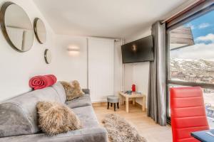 Hotels Residence Palafour - Studio cabine 4 personnes pieds des pistes - balcon vue Grande Sassiere MAE-3629 : photos des chambres