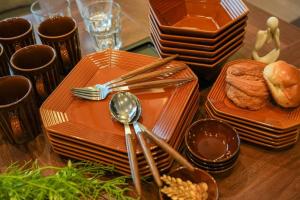 Brand New Open ROOM MD 401 Max 6pax