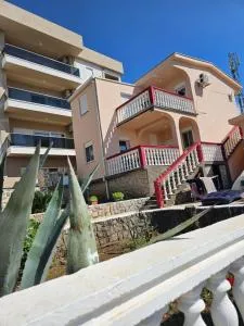 Villa mit wunderschönem Meerblick - Dobra Voda