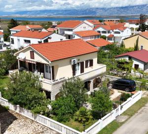 Schönes Ferienhaus in Strandnähe - Sabunike - Ubytování bez kategorie ve městě Privlaka