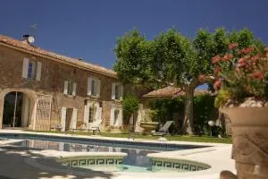 LE MAS DES FLANERAIES - Althen-des-Paluds