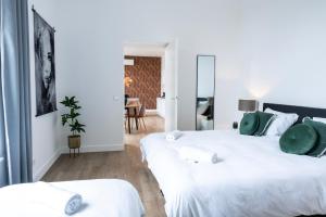 Modern Home, Pleasant and Neat Abel