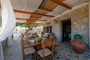 CostaRena Seaside Villa