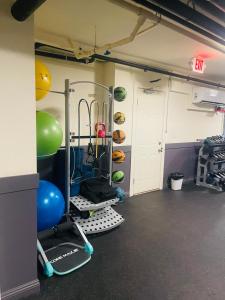 1 Bedroom 1 Bathroom Near Crypto Center