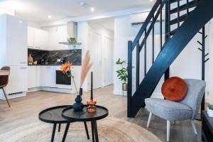 6-Bed Aircon House Diaz 60m2, many bedrooms