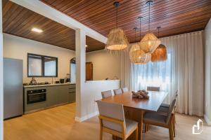 Casa aconchegante com 04 dormitórios