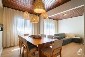 Casa aconchegante com 04 dormitórios