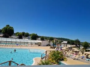 Camping 5 étoiles piscines chauffées club enfants mobilhome premium 6pers - Grangues