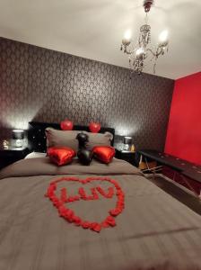 Amour & Romance l Jacuzzi XXL l Table de massage