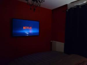 Appartements Amour & Romance l Jacuzzi XXL l Table de massage : Appartement 1 Chambre