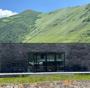 Alpine Escape Kazbegi