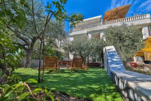 Family friendly house with a swimming pool Zecevo Rtic, Rogoznica - 10307 