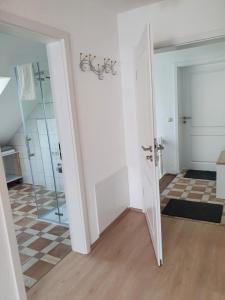 Top Ferienwohnung mit zwei großen Balkonen im Neubau!